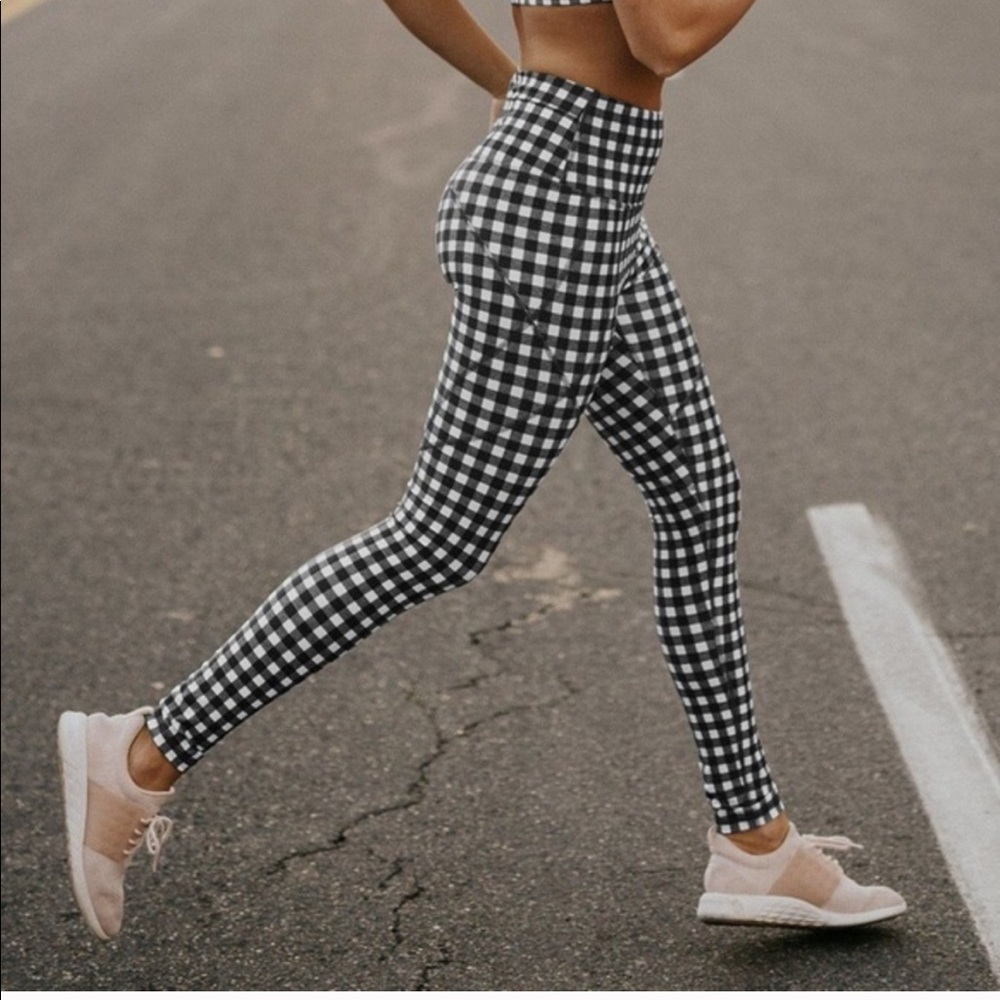 Albion Fit High Waisted Gingham Leggings size M